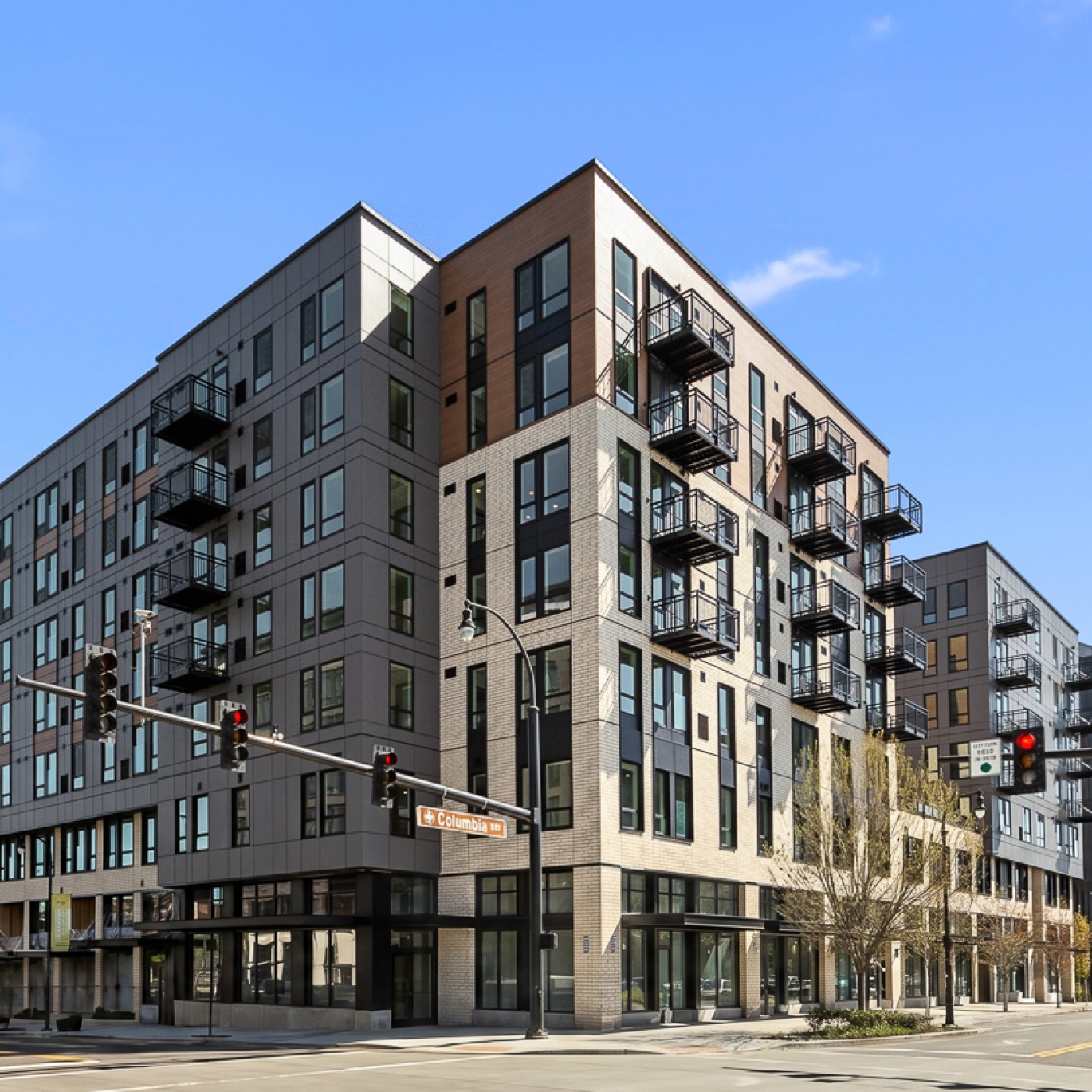 440 West Luxury Waterfront Apartments