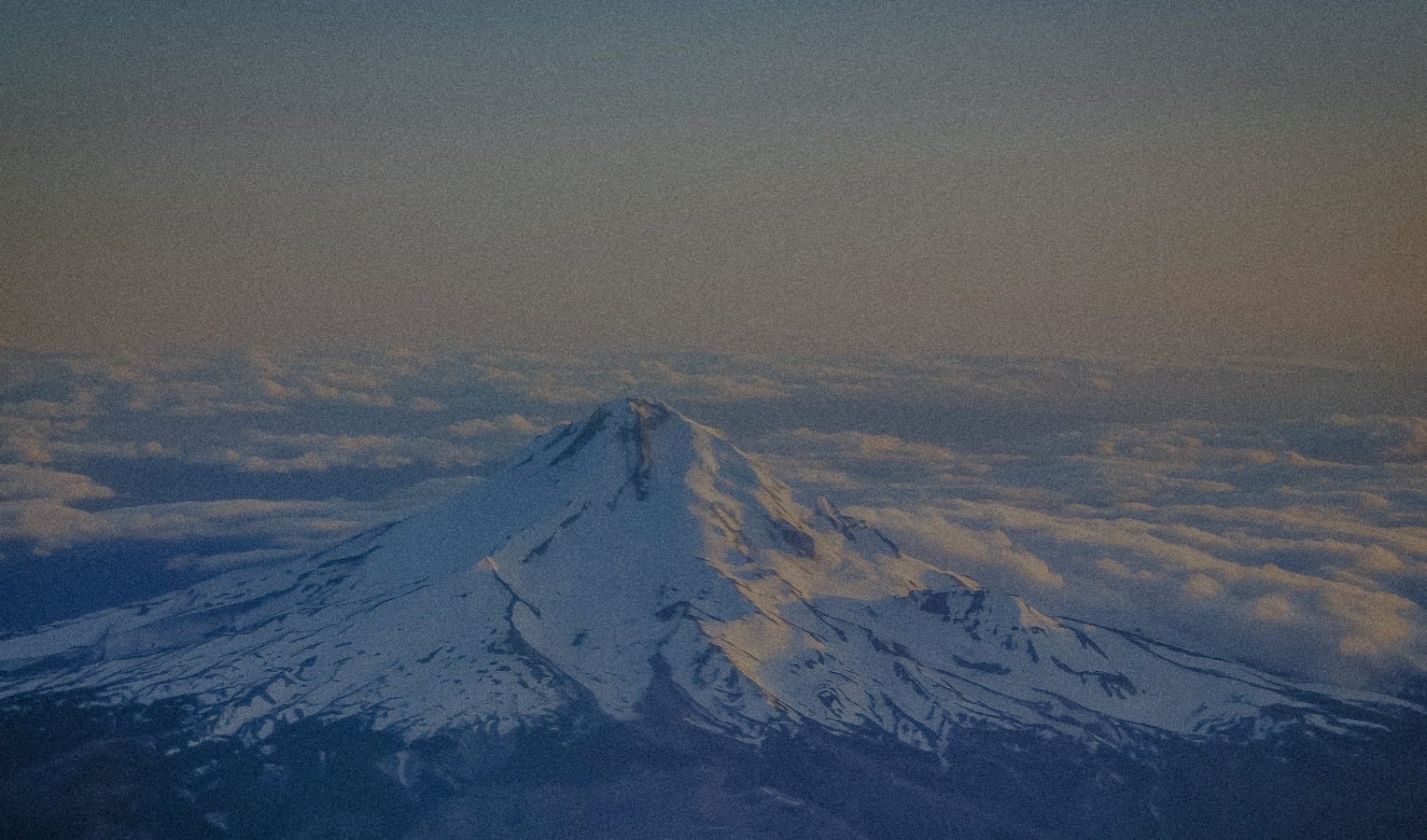 a snow covered mountatin